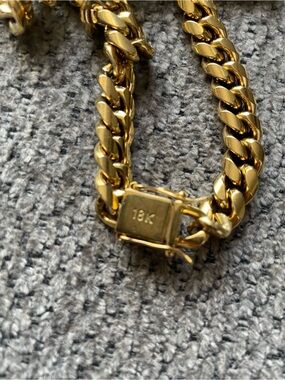 Men’s Miami Cuban link chain 18k gold plated
